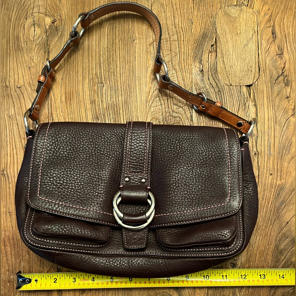 🌸Coach🌸pebble leather bag. Brown and pink stitching - Picture 10 of 16